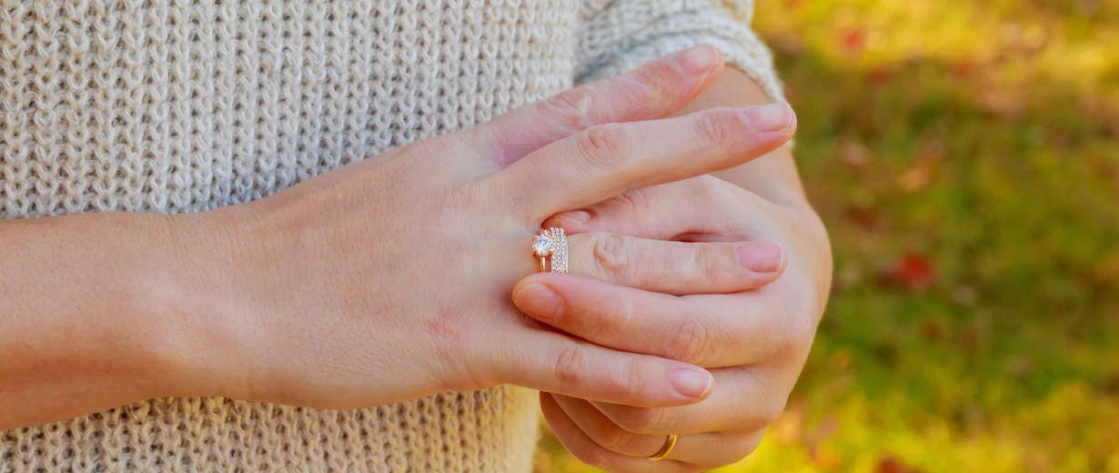 So leicht lassen sich Ringe von geschwollenen Fingern lösen RPR1.